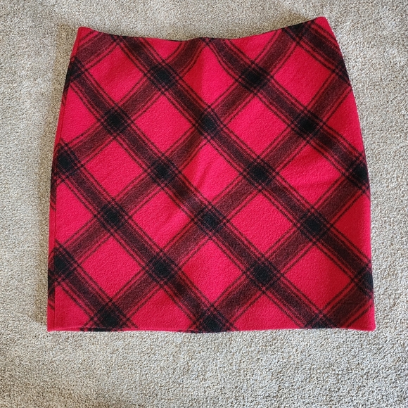 Plaid wool blend lined mini skirt red and black Talbots size 12 - Picture 1 of 6